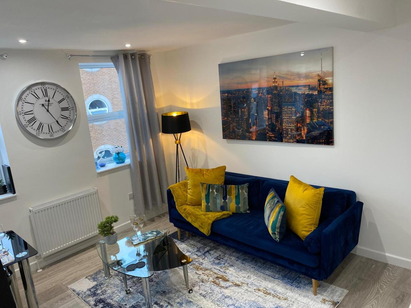 Stylish Apartment In Watford Watford  Eksteriør bilde