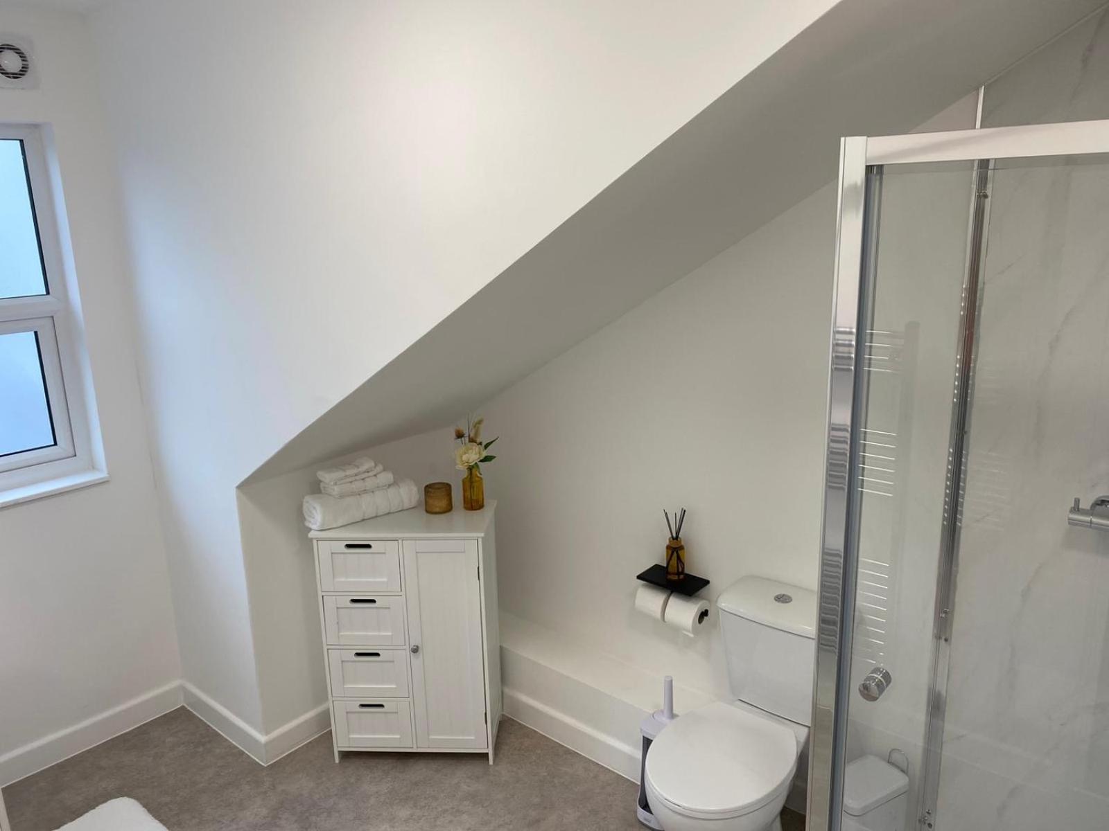 Stylish Apartment In Watford Watford  Eksteriør bilde