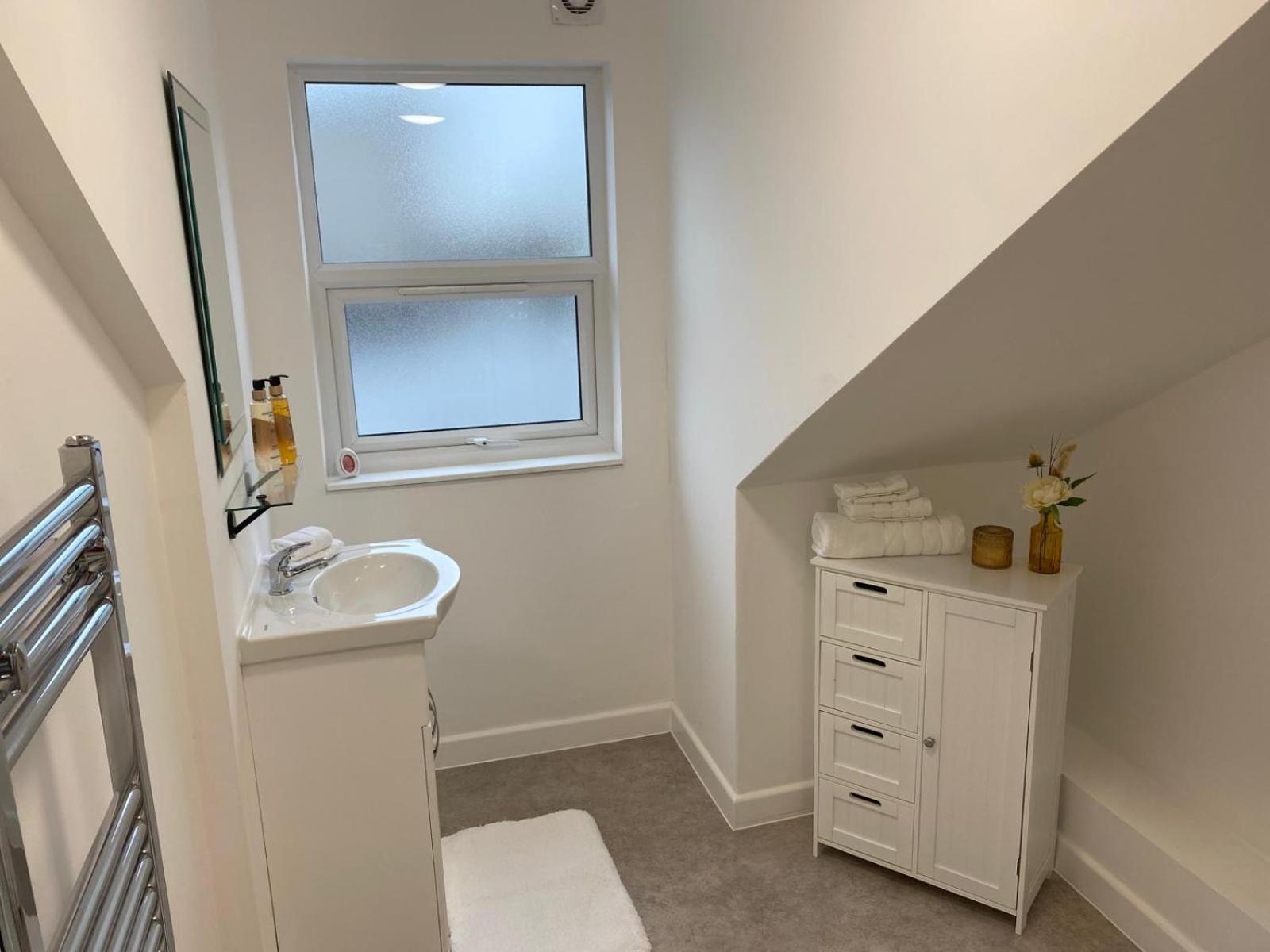 Stylish Apartment In Watford Watford  Eksteriør bilde