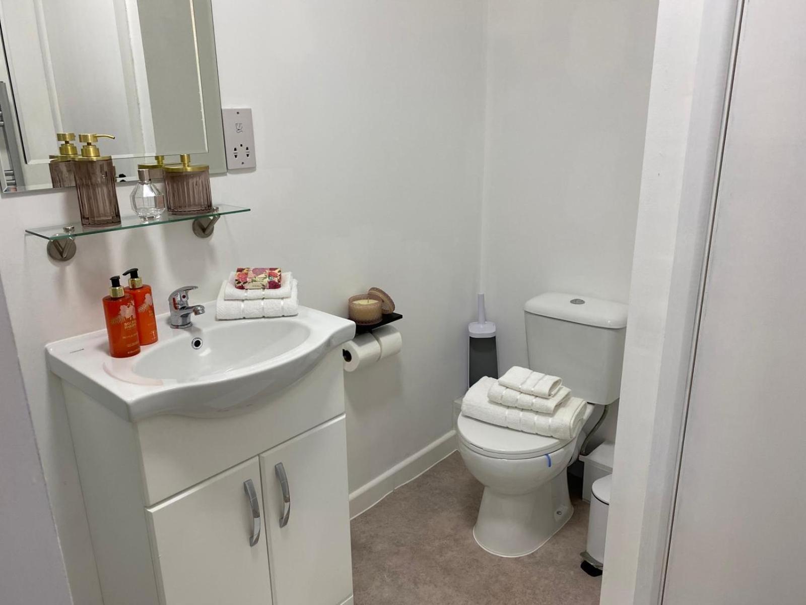 Stylish Apartment In Watford Watford  Eksteriør bilde